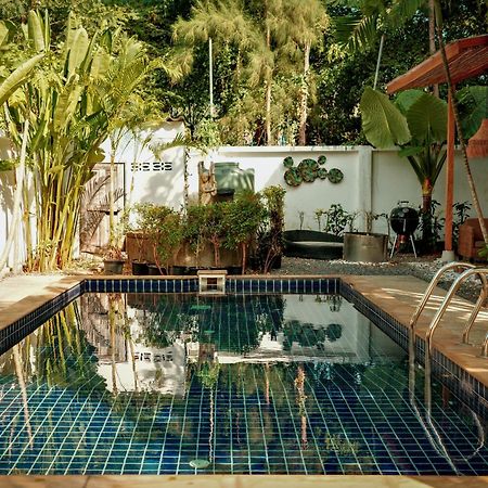 Beachfront Pool Villa カマラビーチ エクステリア 写真