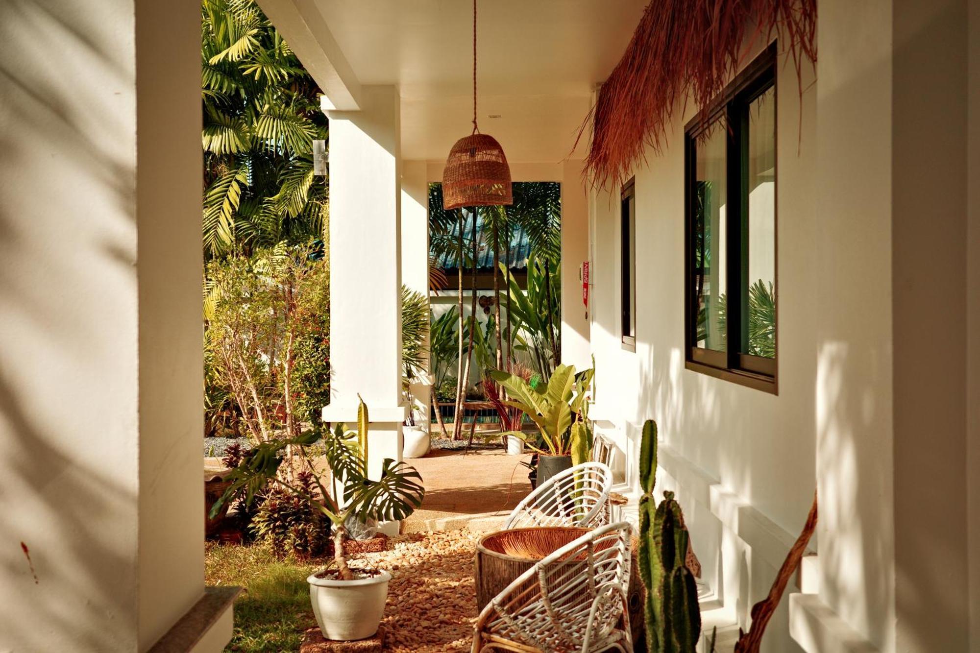 Beachfront Pool Villa カマラビーチ エクステリア 写真